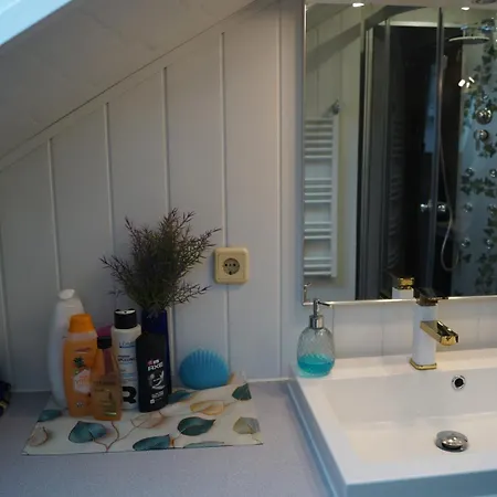 Quiet And Renovated Apartament *